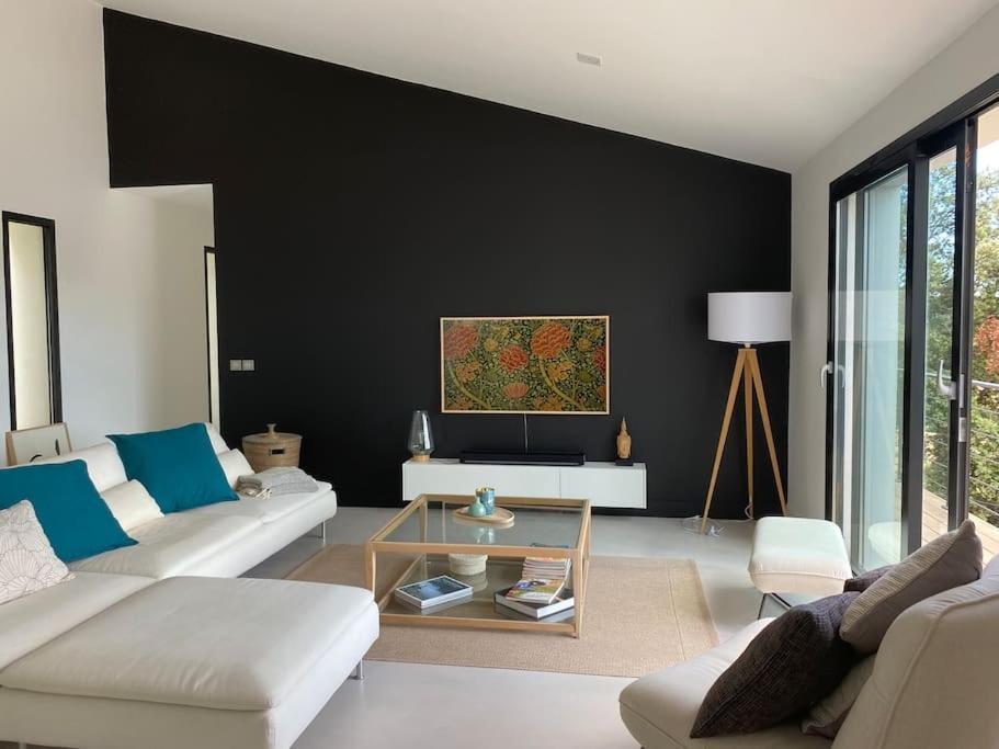 Belle Maison Contemporaine Ampus Extérieur photo